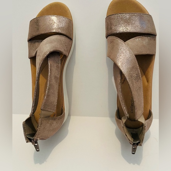 Clarks Jillian Gem Sandalias De Cuña Para Mujer, Azul Marino Gamuza, 8.5 Wide